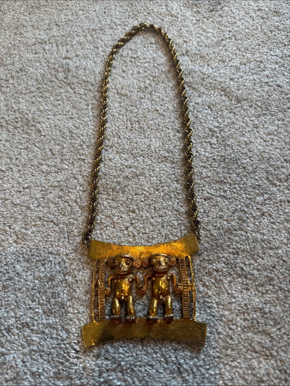 Costume jewelry Two-Figure Tribal Necklace Accent